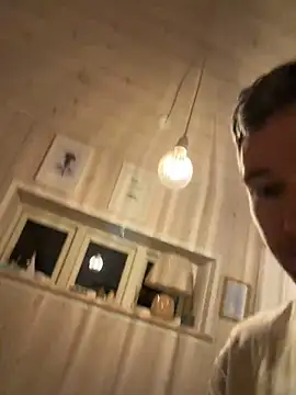 Snapshot of Spice2x chatting on 28, 11, 2025 Spice2x online show from 28, 11, 2025