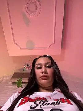 kylie pregnat online show from 26, 11, 2025