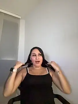 kylie pregnat online show from 1, 12, 2025