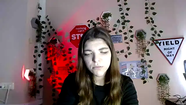 Snapshot of Sweeet_Emilyy chatting on 27, 11, 2025 Sweeet Emilyy online show from 27, 11, 2025