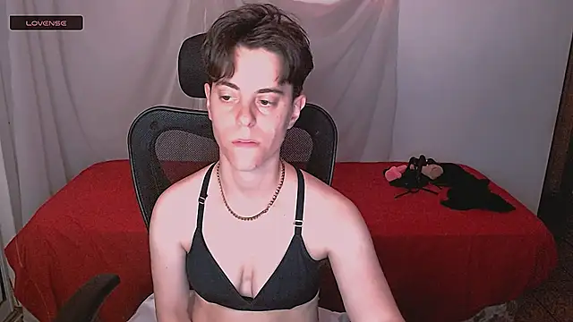 yuyitohairy online show from 2, 12, 2025