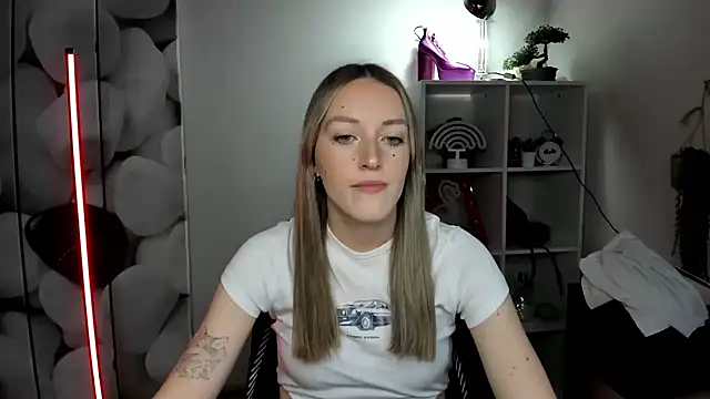 EvelynBlond online show from 15, 1, 2026