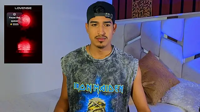 Snapshot of ken_blakerr chatting on 21, 11, 2025 ken blakerr online show from 21, 11, 2025