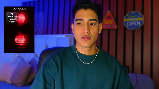 Snapshot of ken_blakerr chatting on 17, 12, 2025 ken blakerr online show from 17, 12, 2025