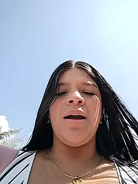 Layla-daring online show from 1, 3, 2026