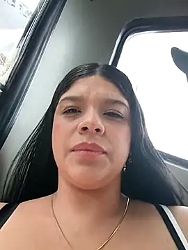 Layla-daring online show from 4, 3, 2026