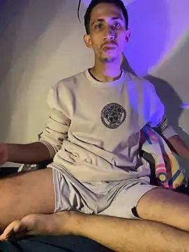 Snapshot of charlie_bass chatting on 30, 11, 2025 charlie bass online show from 30, 11, 2025