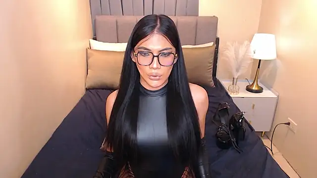 Snapshot of KelsieSilva chatting on 19, 12, 2025 KelsieSilva online show from 19, 12, 2025