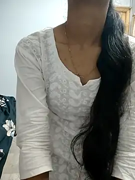 Snapshot of Roja__ chatting on 29, 11, 2025 Roja online show from 29, 11, 2025
