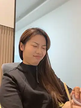 GYYoo online show from 27, 11, 2025