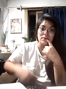 Snapshot of YouladyVidal chatting on 25, 11, 2025 YouladyVidal online show from 25, 11, 2025