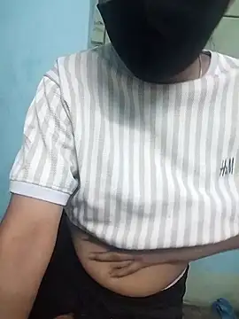 Snapshot of Miss_tinaaa chatting on 25, 11, 2025 Miss tinaaa online show from 25, 11, 2025