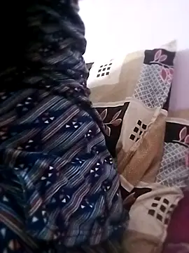 Priya Sharma04 online show from 13, 4, 2026