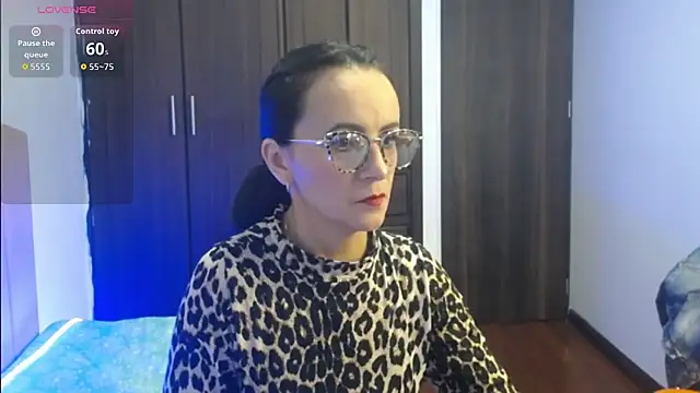 Juliana  lx online show from 26, 11, 2025