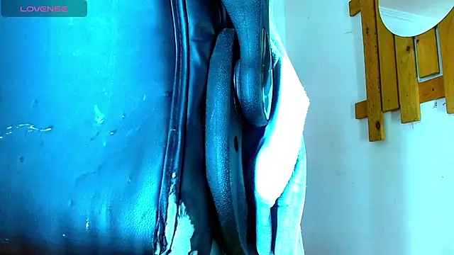 Hot Latino x online show from 9, 2, 2026