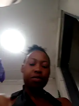 Snapshot of Sweethoneypot25 chatting on 1, 3, 2026 Sweethoneypot25 online show from 1, 3, 2026