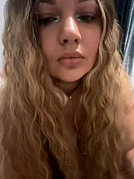 lasirenitabella online show from 21, 11, 2025