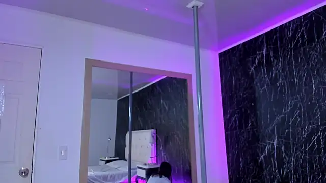 ClarissaMorreti online show from 26, 11, 2025