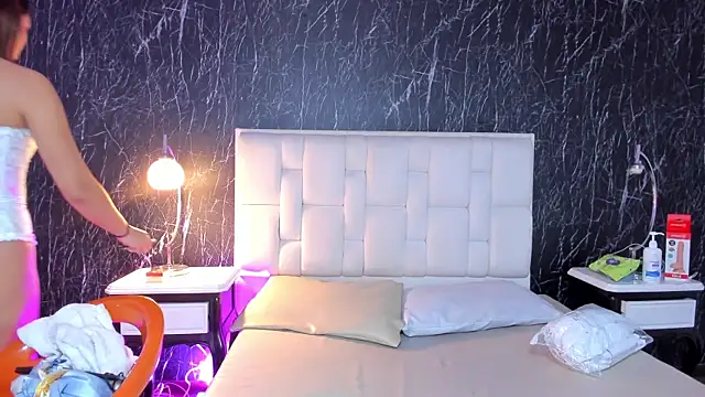 ClarissaMorreti online show from 28, 11, 2025