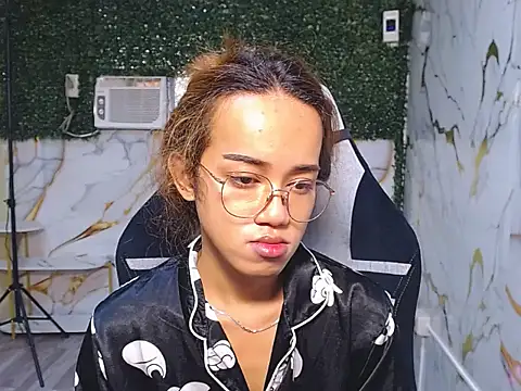 imadriana12 online show from 27, 11, 2025