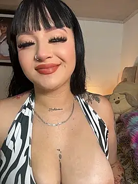 Snapshot of emily_acorn chatting on 20, 5, 2026 emily acorn online show from 20, 5, 2026