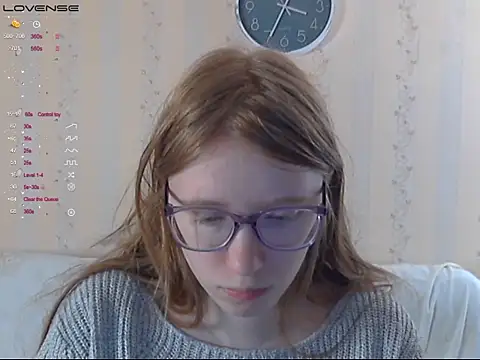 Snapshot of LustfulSarah chatting on 17, 10, 2025 LustfulSarah online show from 17, 10, 2025