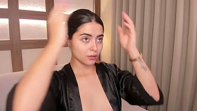 SarhaVega online show from 6, 2, 2026