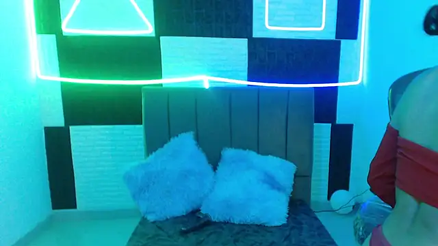 Snapshot of bonnie_blue_18 chatting on 2, 12, 2025 bonnie blue 18 online show from 2, 12, 2025