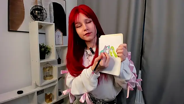 Snapshot of ShanaHearns chatting on 25, 11, 2025 ShanaHearns online show from 25, 11, 2025