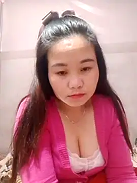 Snapshot of One-two22 chatting on 4, 12, 2025 One-two22 online show from 4, 12, 2025