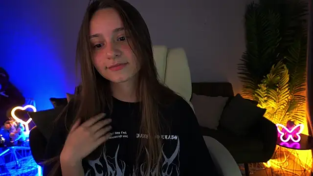 TinyNatalie online show from 10, 7, 2026