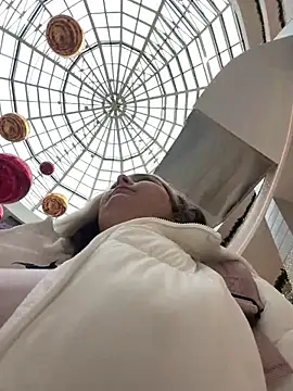 KateBurlesk online show from 15, 12, 2025