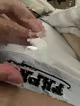 Snapshot of boyyyy2k1 chatting on 24, 11, 2025 boyyyy2k1 online show from 24, 11, 2025