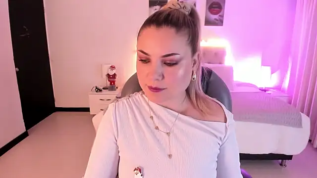 Violeta Hotter online show from 3, 12, 2025