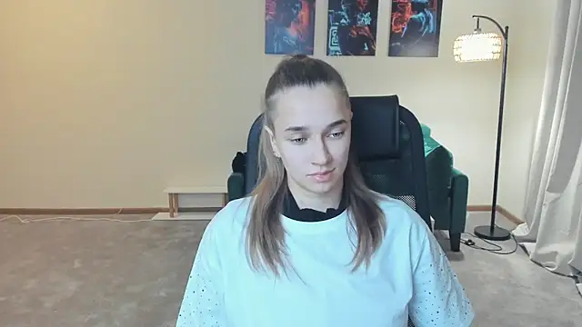 Snapshot of OkDevier chatting on 24, 11, 2025 OkDevier online show from 24, 11, 2025