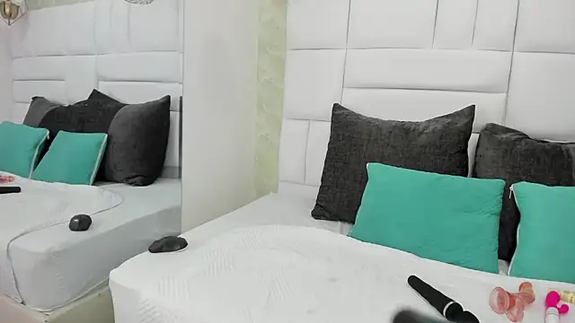 thalia nichols online show from 10, 1, 2026