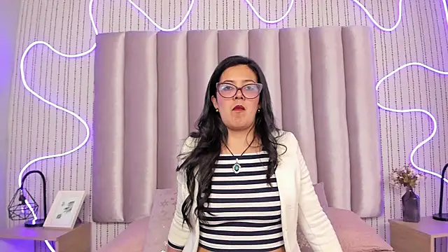 TAMARALEWISMD online show from 4, 12, 2025