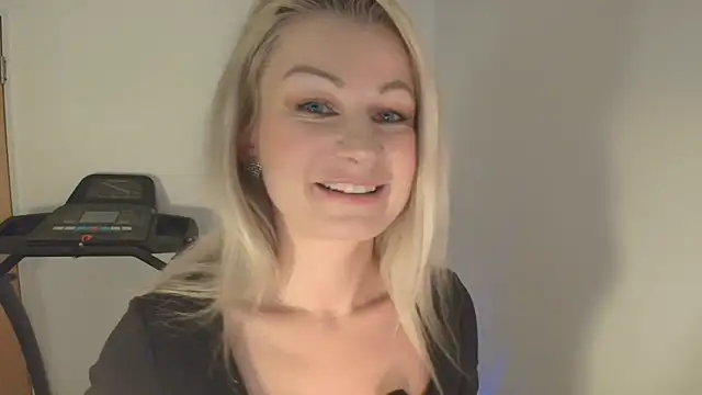 Snapshot of Sweet_Eira chatting on 18, 1, 2026 Sweet Eira online show from 18, 1, 2026