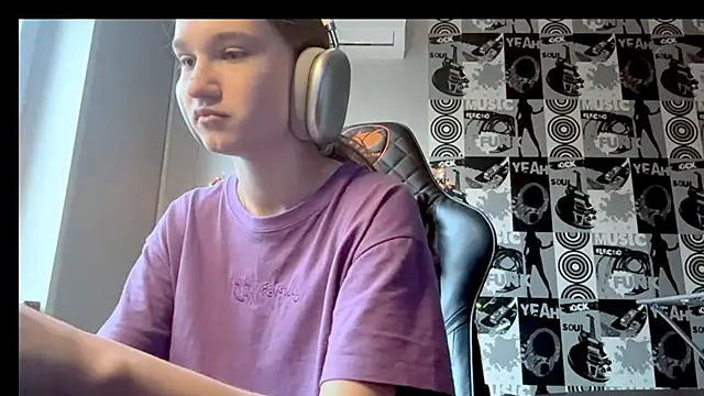 helgicuteness online show from 14, 12, 2025