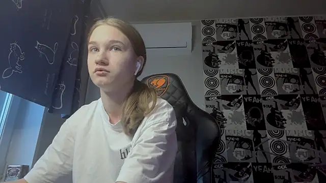 helgicuteness online show from 20, 12, 2025