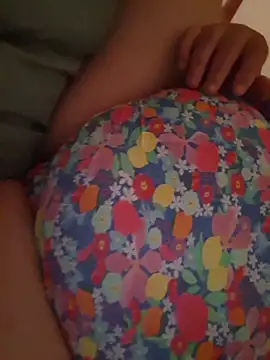 Snapshot of Tasmine chatting on 26, 11, 2025 Tasmine online show from 26, 11, 2025