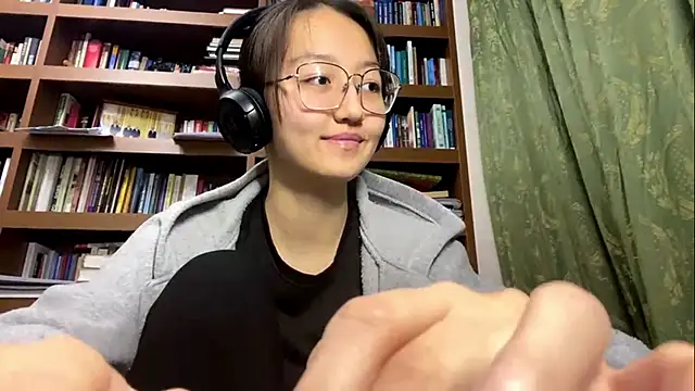 LinaClous online show from 15, 12, 2025