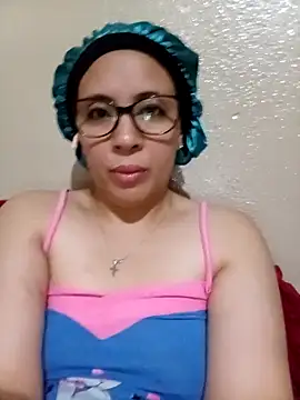 Snapshot of sexymaxine15 chatting on 2, 12, 2025 sexymaxine15 online show from 2, 12, 2025