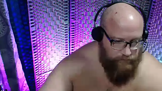 BigBearforCuddles online show from 7, 1, 2026