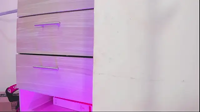 Miss JulietaShadow online show from 1, 12, 2025