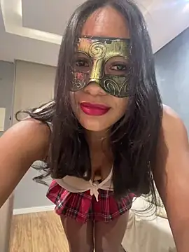 LunnaMaska online show from 23, 12, 2025