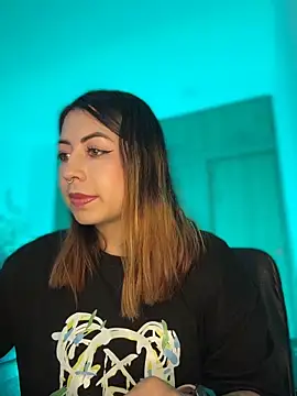 MaddieHunter online show from 7, 4, 2026