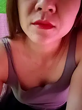 Snapshot of Lily-ross22 chatting on 4, 3, 2026 Lily-ross22 online show from 4, 3, 2026