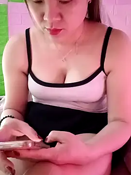 Snapshot of Lily-ross22 chatting on 23, 3, 2026 Lily-ross22 online show from 23, 3, 2026