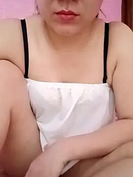 Snapshot of Lily-ross22 chatting on 15, 4, 2026 Lily-ross22 online show from 15, 4, 2026